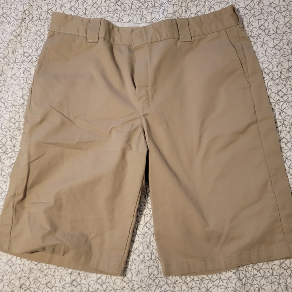 Dickies Other - Dickies Relaxed Fit Khaki Shorts - 40